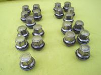 Radmuttern Ford u.a. 12x1.5 mm19mm verchromt m beweg Konus 28mm Nordrhein-Westfalen - Netphen Vorschau