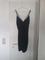 H&M Kleid  in schwarz in gr. 40 Rücken V Ausschnitt mit schnüren Nordrhein-Westfalen - Bergisch Gladbach Vorschau