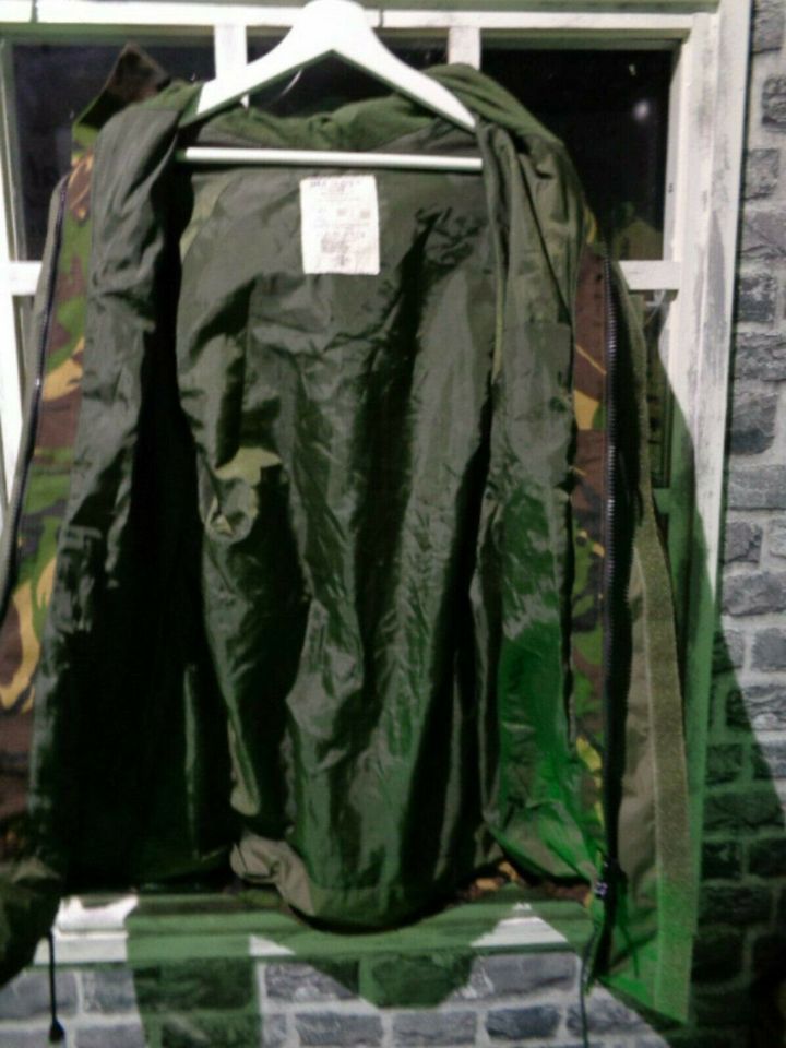 Orig.NL Armee Gtx - Bilamminat Regenjacke DPM Gr.M neuwertig in Herzogenrath