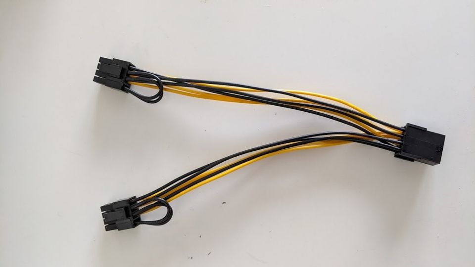 10x 8Pin PCI-E -> 2x 8 Pin (6+2 Pin) Splitterkabel Mining Riser in Wuppertal