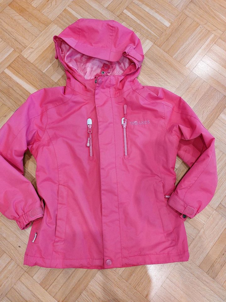 Trollkids Sommerjacke pink Gr. 128 in Meschede