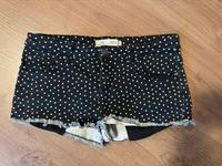 Schwarze Kurze Hose mit Punkten, Gr. 38 Bayern - Kirchberg i. Wald Vorschau