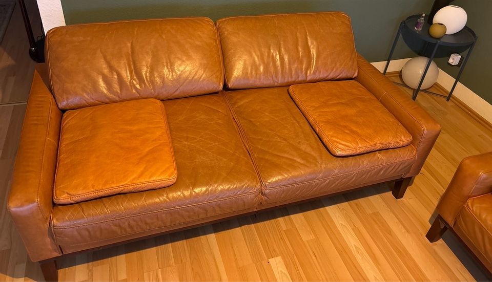 Sofa aus Leder und Holz in Köln