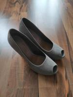 Pumps * Wildleder * Größe 40 Köln - Nippes Vorschau