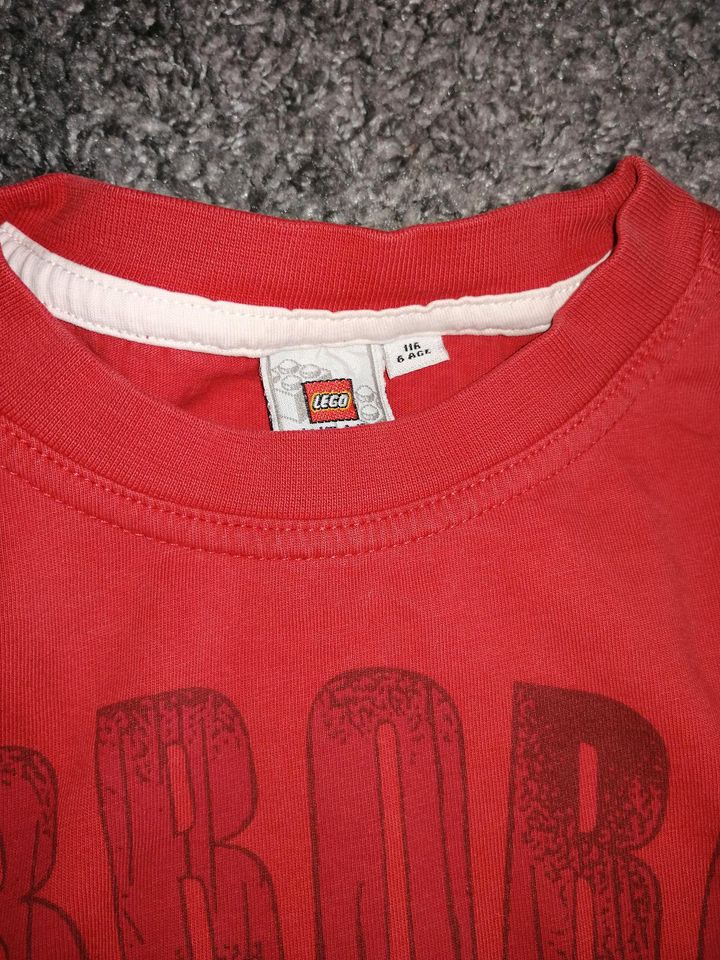 Jungen T-Shirt 116 rot Lego vertbaudet in Königslutter am Elm