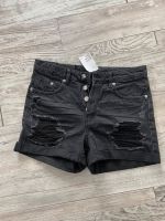 Boyfriend Shorts H&M 36 used schwarz NEU Hessen - Gladenbach Vorschau