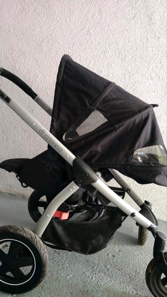 Kinderwagen mit Auto sitz in Sulzbach (Saar)