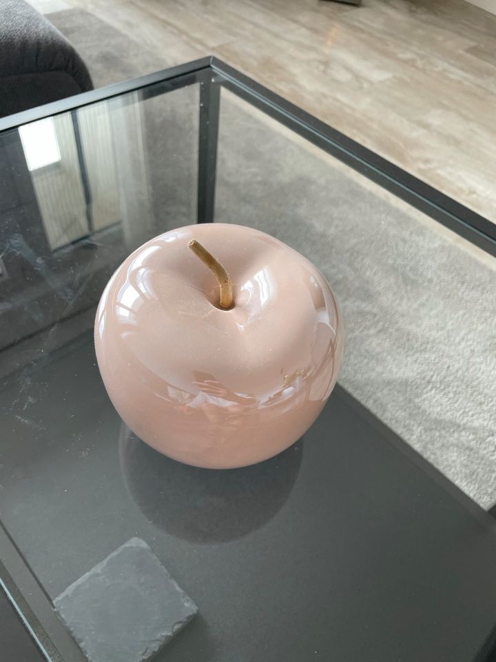 Wunderschöne Deko-Apfel in rosa in Bremen