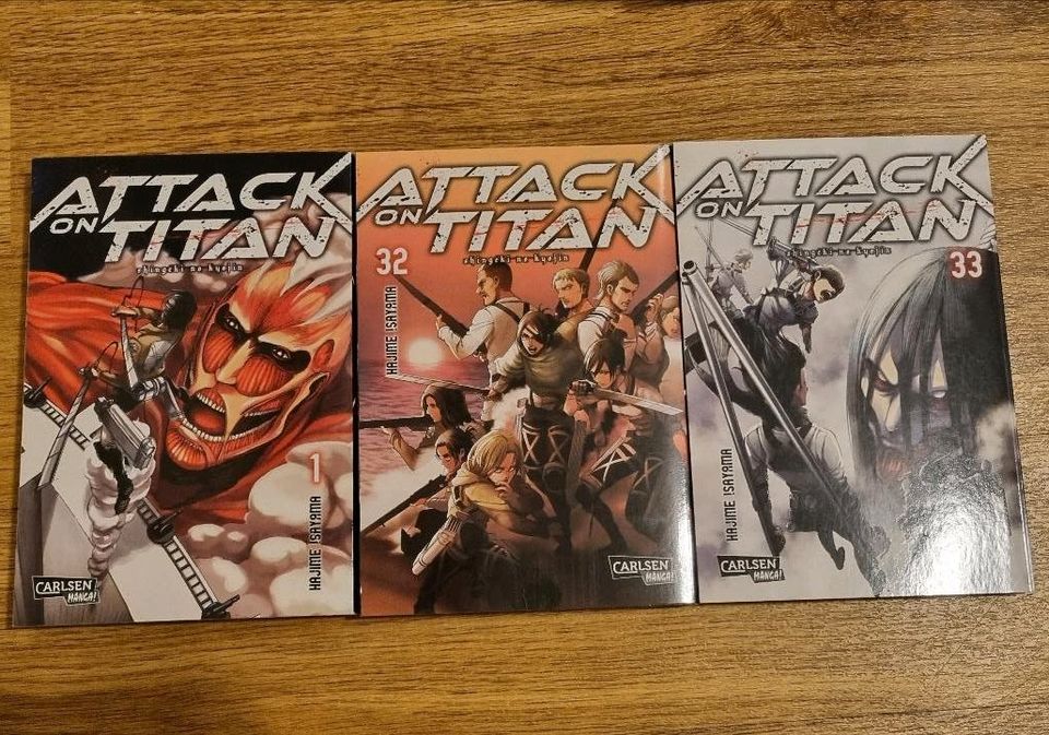 Attack on Titan Manga 1 & 32-33 in Frankfurt am Main