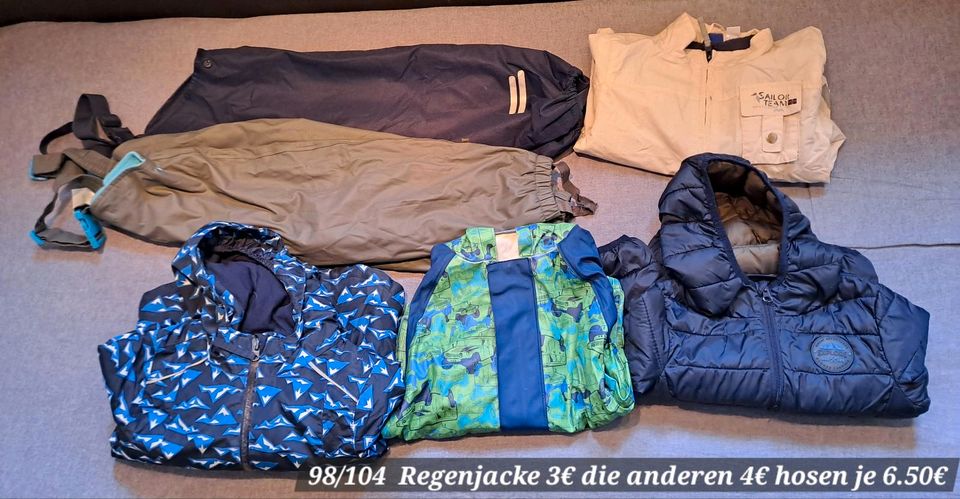 Kleiderpaket 98/104 in Katzwinkel (Sieg)