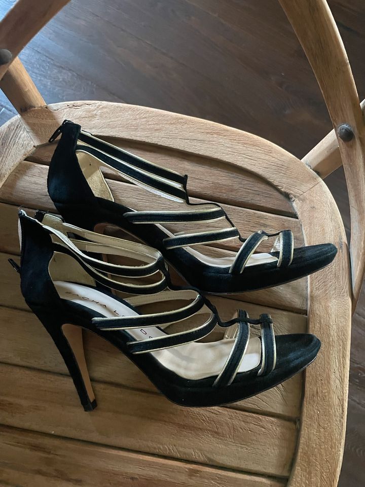 Sacha Plateau High Heels* 40* Wildleder* wie neu* Schwarz Gold* in Köln