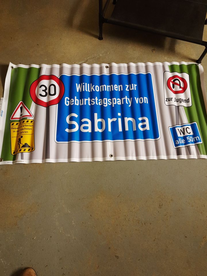 Schild Plakat 30.Geburtstag Sabrina abzugeben in Leopoldshöhe