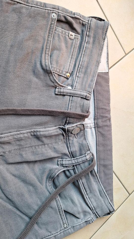 H&M Jeans Shorts Gr. 34 regular fit, ungetragen in Sehnde