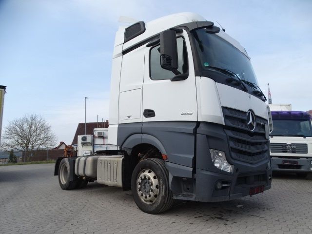 SCHLACHTE Mercedes-Benz Actros MP4 Getriebe Achse Tank Spoiler in Niederlauer