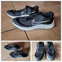 Nike Sportschuhe schwarz Größe 40 Rheinland-Pfalz - Haßloch Vorschau