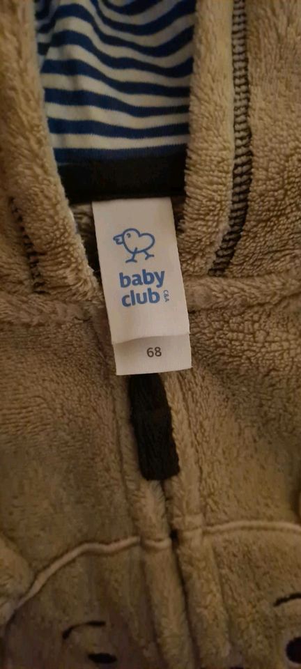 Babysachen Jungen Gr.62-68 Strampler Pullover Jacken Hosen Mützen in Krostitz