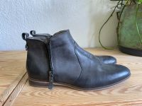 Cox Stiefelette Chelsea Boots Stiefel 41 Leder Hessen - Marburg Vorschau