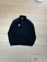 Adidas Core Trainingsjacke für Kinder schwarz Gr. 176 Hessen - Heusenstamm Vorschau