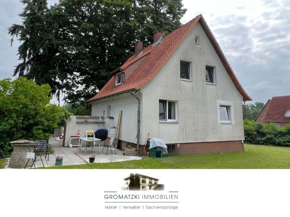 Suderburg-Räber...  Einfamilienhaus mit großem Grundstück in Ortsrandlage in Suderburg