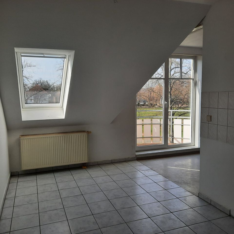Schön helle 2-Raum-Dachgeschosswohnung in Haldensleben