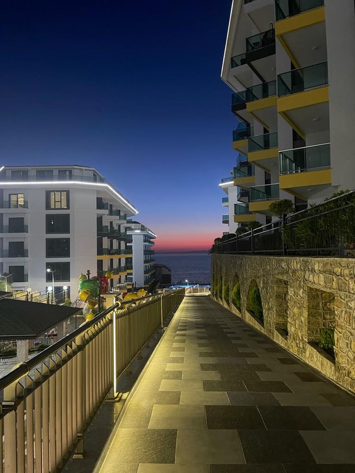 Luxus 3-Zimmer-Wohnung am Meer mit Blick auf die Berge, echte Infrastruktur eines 5-Sterne-Hotels in Mügeln
