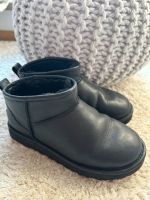 UGG W Classic Ultra Mini Black, Größe 37 Bayern - Gilching Vorschau