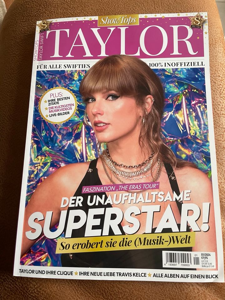 “Taylor” Magazin showtops taylor swift in Dresden