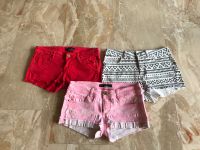 Shorts Gr. 36 (3 St.), je Short € 5,— Bayern - Neusäß Vorschau