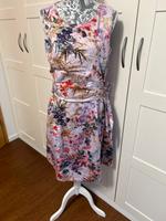 Kleid Esprit Größe 40 Hessen - Diemelstadt Vorschau