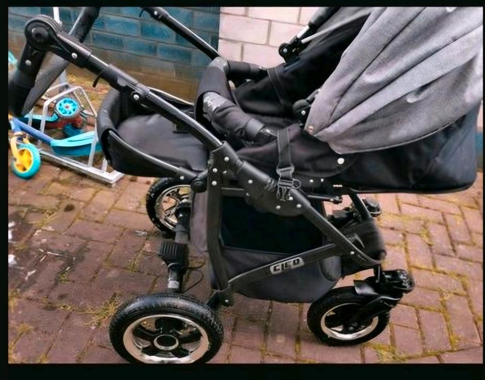 Kinderwagen in Wirges  