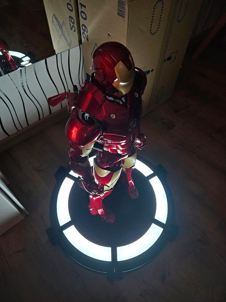 Iron man Figur 60cm in Mudersbach