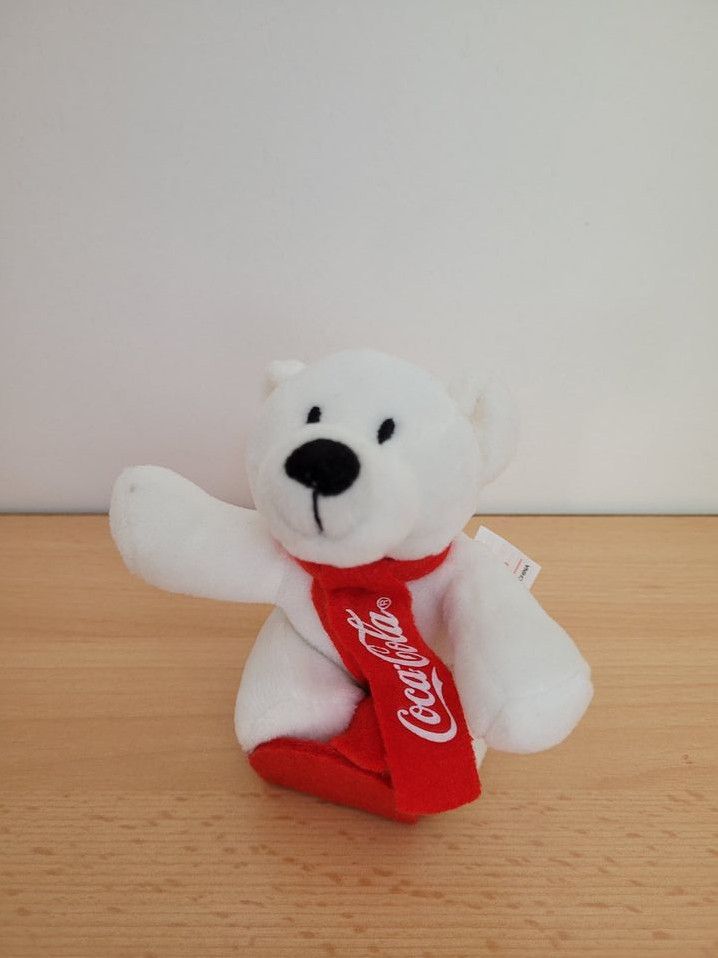 Coca-Cola - Eisbären mit Schlitten und Snowboard - Plüschtiere in Bad Honnef