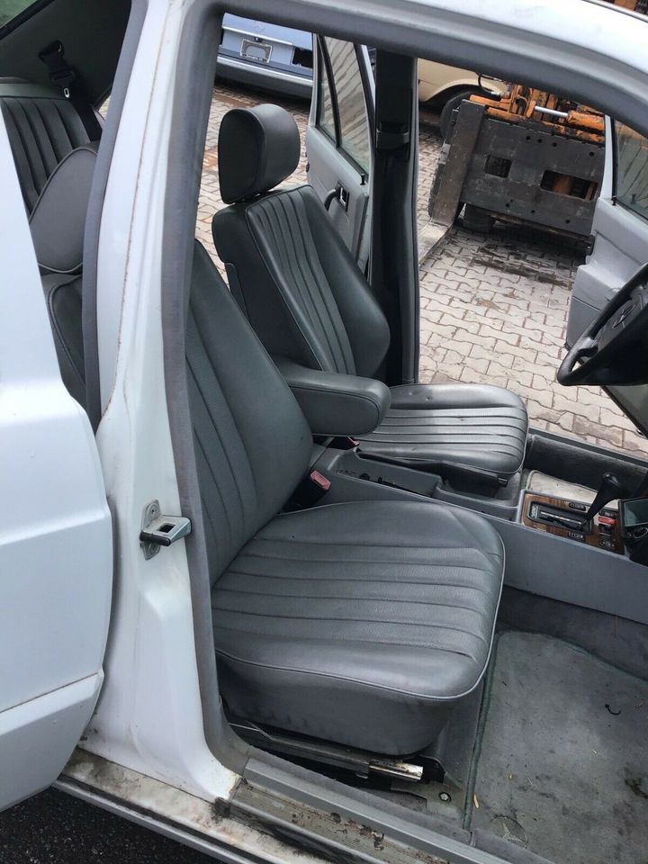 Mercedes Benz W201 190E 2,6L Alle Ersatzteile ab1€ Farbe: 147. in Havixbeck