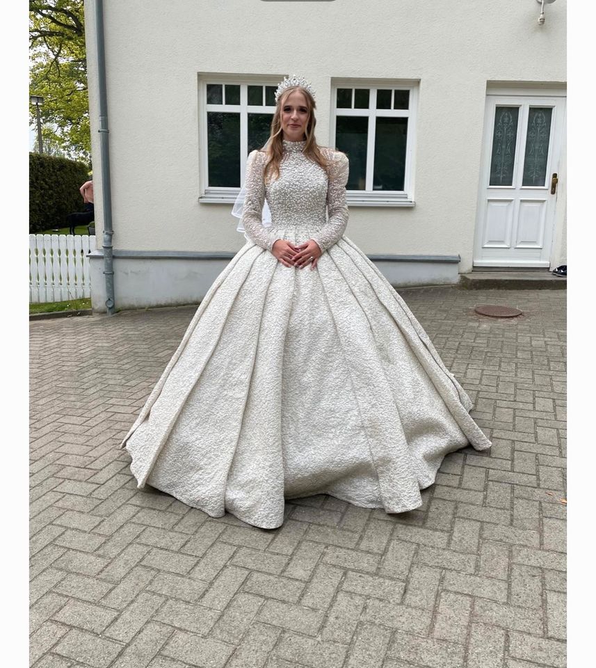 Handgefertigtes Brautkleid Einzelstück / letzter Preis!! in Putbus