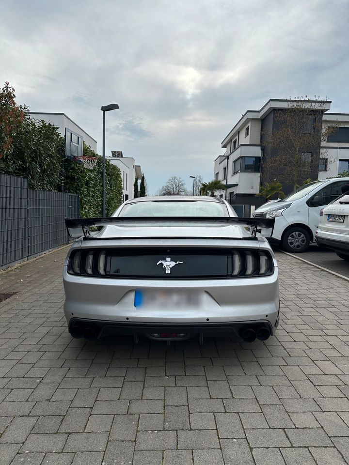 Ford Mustang 3.7 USA mit GRAIL Auspuffanlagen in Köln