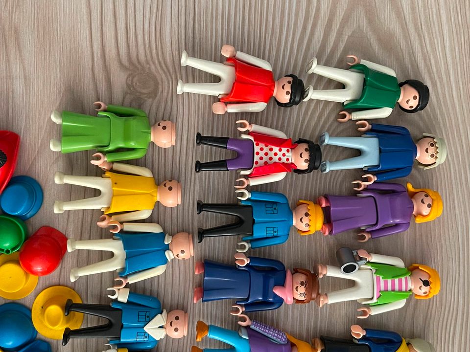 33 Playmobil Figuren + Zubehör Pirat Clown Mann Frau Kind 1974 in Köln