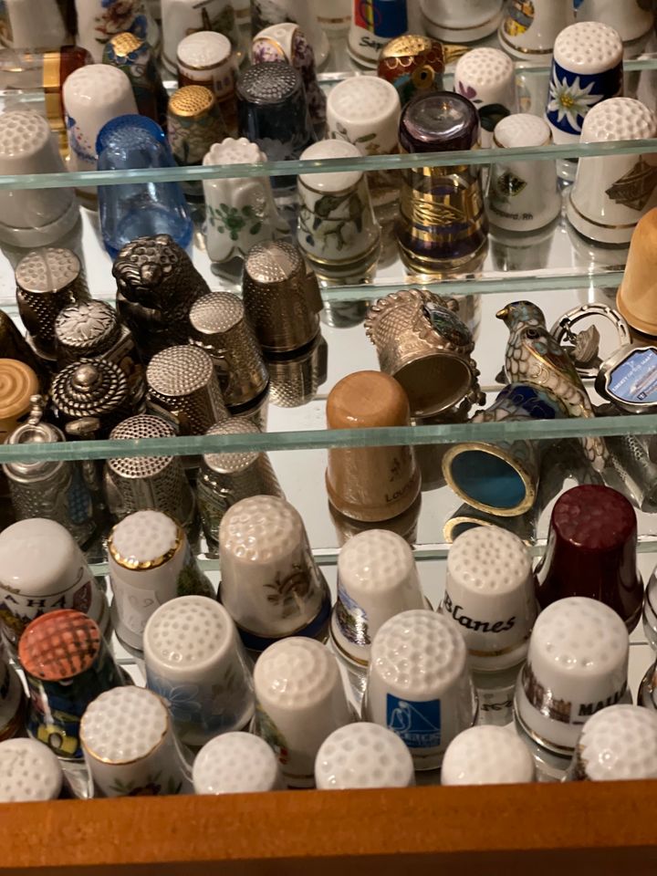 Fingerhut Thimble Sammlung namhaft top umfangreich ble in Düsseldorf