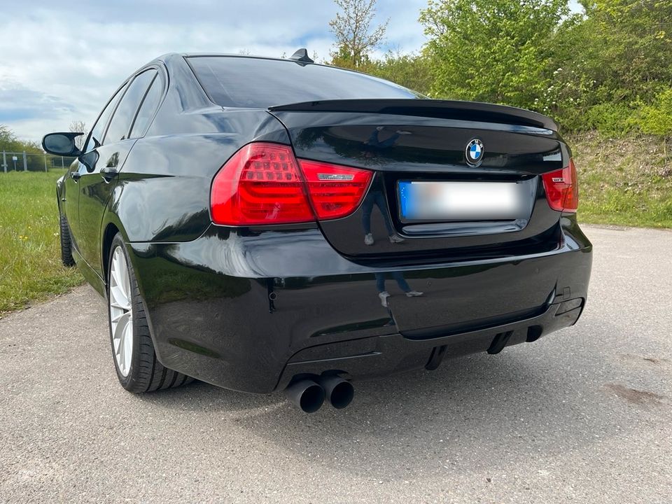 BMW E90 325i M Paket ESD Performance Keyless Go Memory Sportsitze in Augsburg