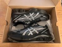 Asics Gel Kinetic Fluent Sneakers/Sportschuhe schwarz - Silber 45 Berlin - Neukölln Vorschau