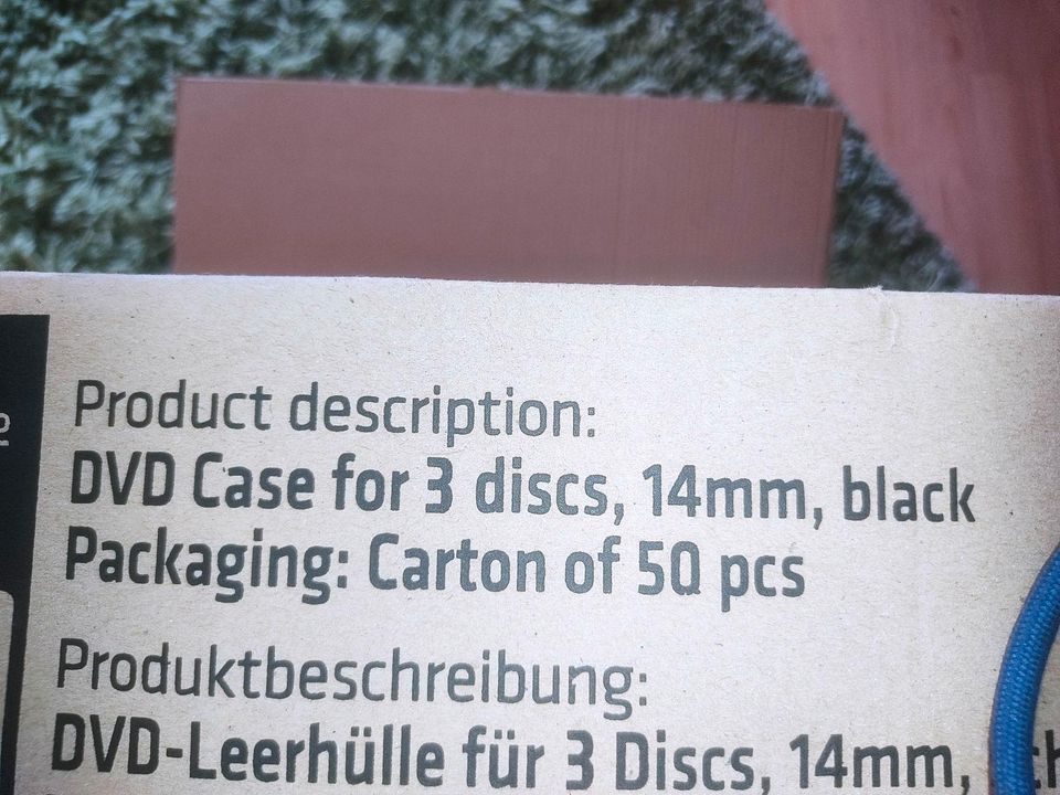 1 Karton DVD Hüllen für je 3 DVDs / CDs - insgesamt 50 Stück -Neu in Gusterath