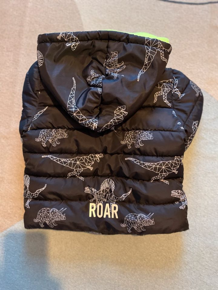 Winterjacke mit Dinosauriern-Print Blue Seven ~ Gr. 1,5-3 Jahre in Berlin