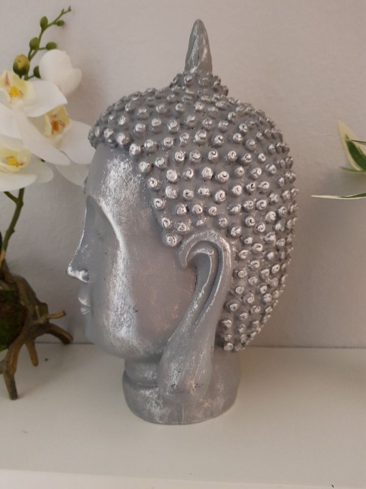 Buddha Kopf Büste Zen Meditation Silber matt in Berlin