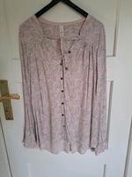 Bluse von Campus Berlin - Tempelhof Vorschau