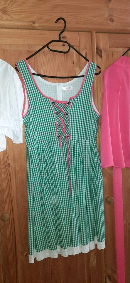 Schönes Dirndl, Trachtenkleid in Quedlinburg