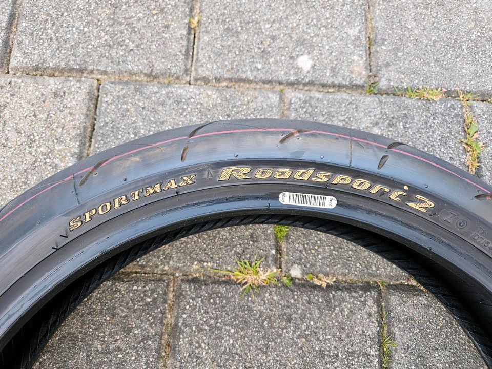 Dunlop Sportmax Roadsport 2 120 70 17 Vorderreifen guter Zustand in Oberstadion