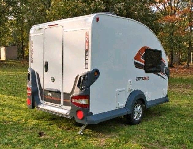 Kleinen leichten u. sportlichen Wohnwagen für 2-3 Personen mieten - Sprite Basecamp 2 in Ostbevern