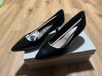 Tamaris neu Heeld Pumps Stiletto  schwarz Lack  40 Niedersachsen - Stelle Vorschau