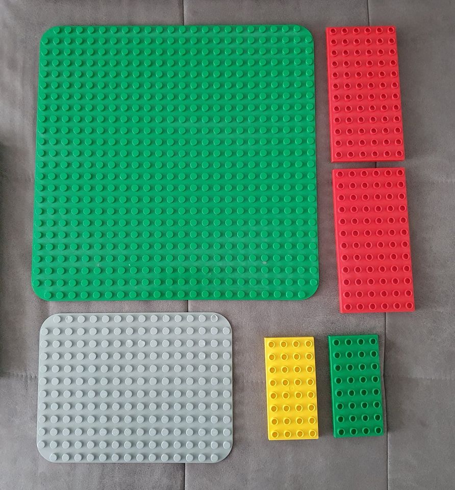 Großes Paket Lego Duplo: Platten Tiere Bagger Fahrzeuge Polizei in Köln