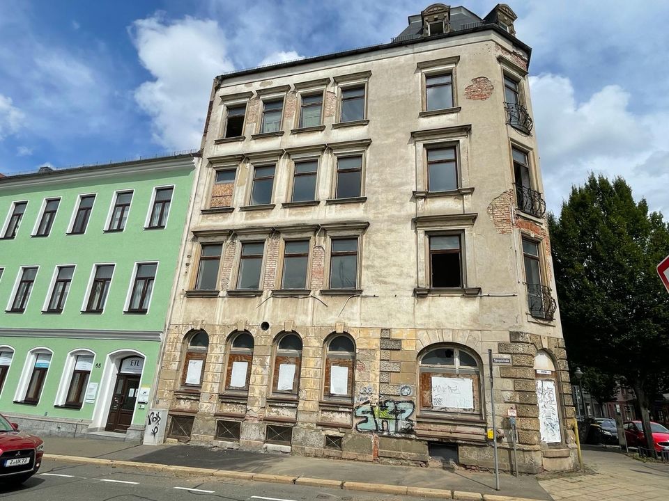 Fassade am Bahnhofshotel Zwickau reparieren und anstreichen in Zwickau