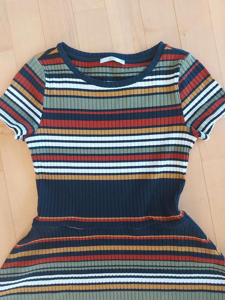 Hübsches Sommerkleid von Esprit, Versand inklusive! in Salzkotten